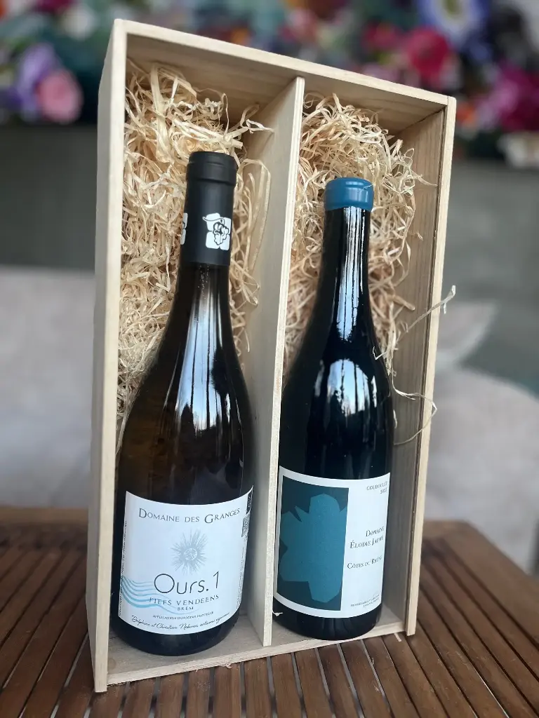 Box cadeau - 2 vins pour se faire plaisir 'tous les jours' et c'est très bon : 1 rouge 1 blanc