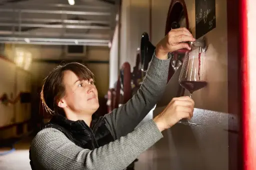 Elodie Jaume (France - Côte du Rhône) - Châteauneuf du Pape 2021